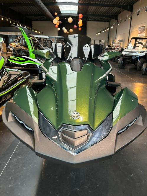 JETSKI KAWASAKI ULTRA 310 LX 2024 STUNT PRIJS