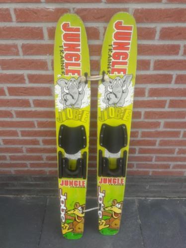 Jobe kinder waterskies