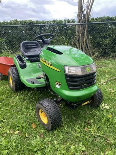 John Deere L105 14,5pk tuin tractor hydrostaat met aanhanger