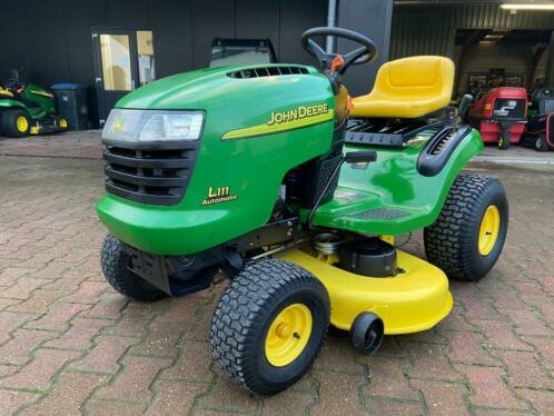 John Deere L111 gebruikte zitmaaier