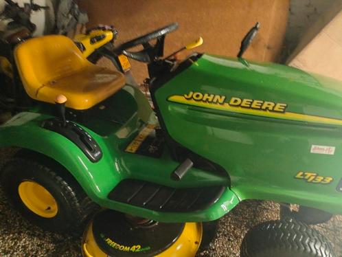 John deere LT 133