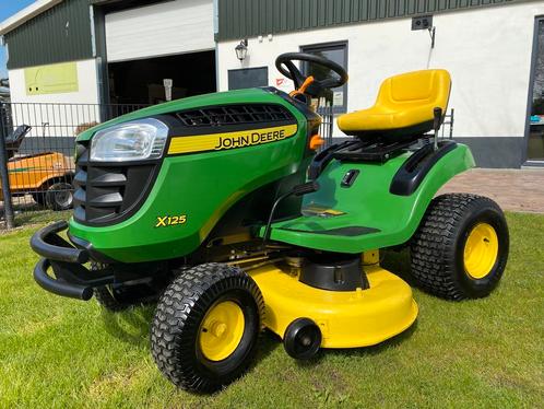 John Deere X125