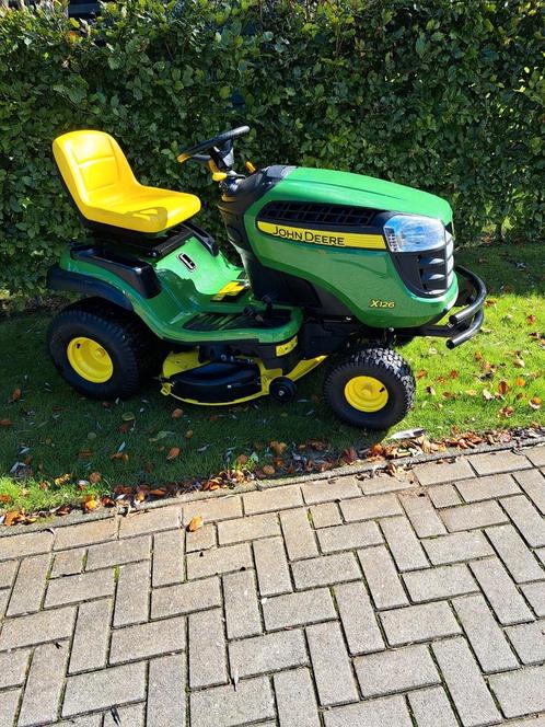 John Deere X126