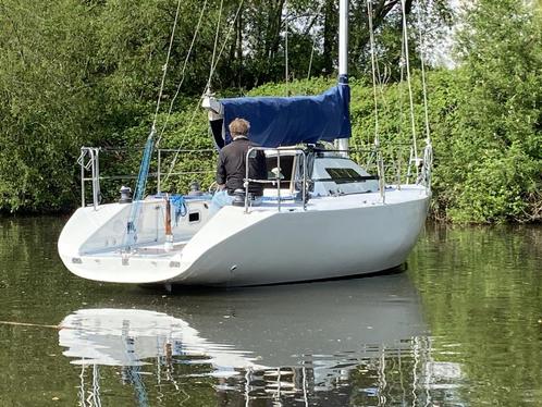 Joubert Nivelt  Fountaine Pajot  Halftonner