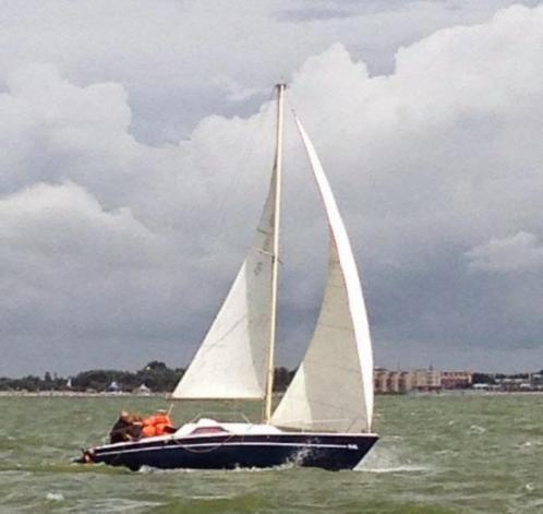 Jouet Calife 23, sportieve, snelle, wendbare zeilkruiser