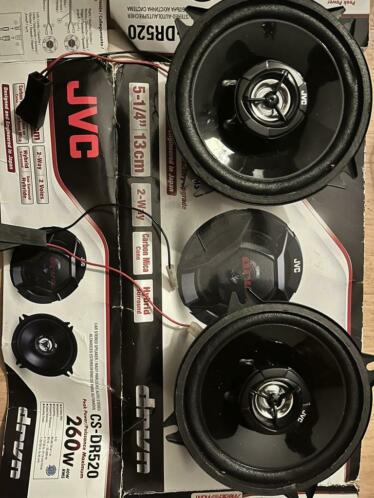 Jvc 13 centimeter speakers