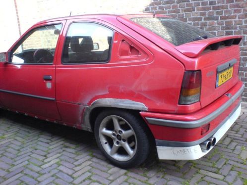 Kadett E gsi achterbumper met cupdiffusor