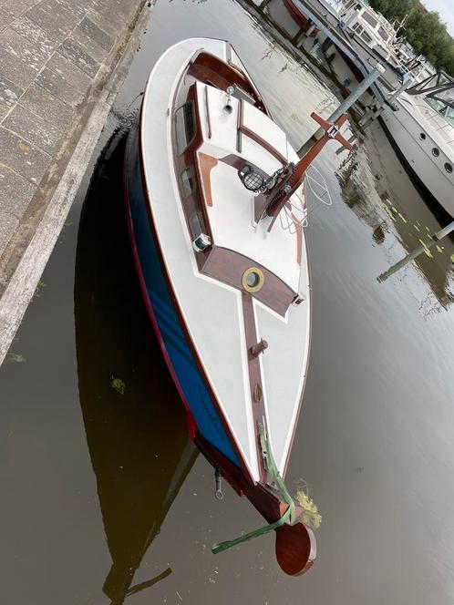 Kajuitboot ex zeilboot verkocht