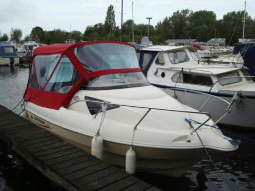 Kajuitboot weer in prijs verlaagd met trailer
