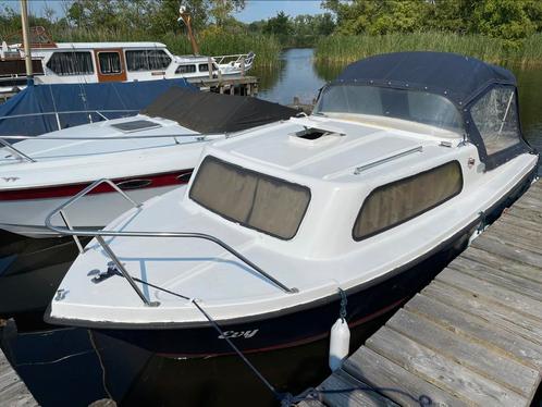 Kajuitbootmotorboot Waterland 600 40 pk binnenboordmotor