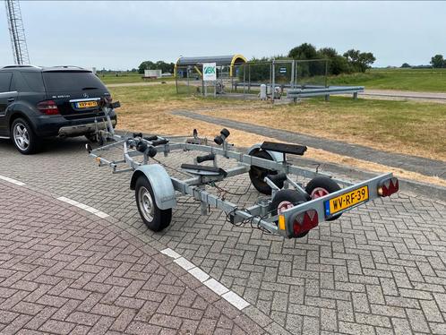 Kalf 1050 kg nl  kenteken en Damco, VANCLEAS trailer