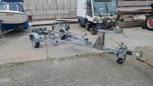 Kalf kantel trailer met eigen kenteken 1050 bruto 780 laden