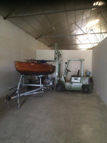 Kalf Kielboottrailer 1050 kg geremd met houten BM16M2