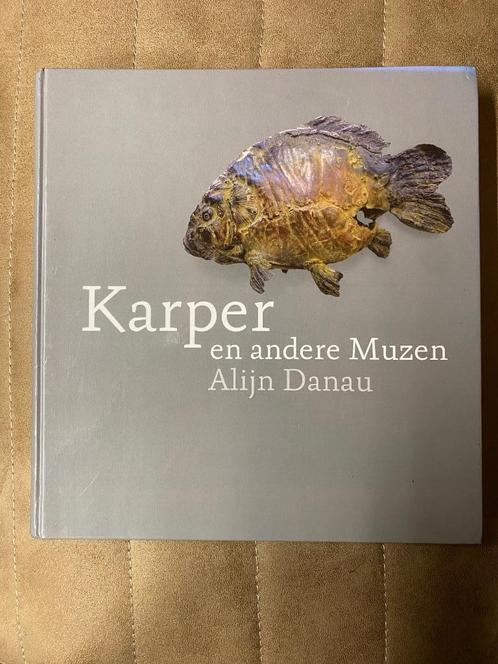 Karper boek alijn danau karper en andere muzen