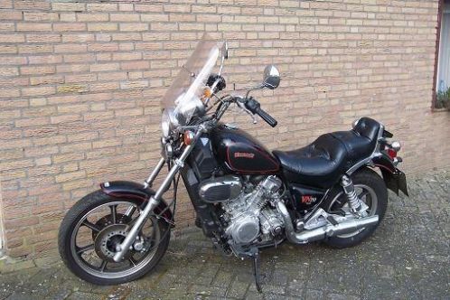 Kawasaki 750 twin nog zo goed als nieuw