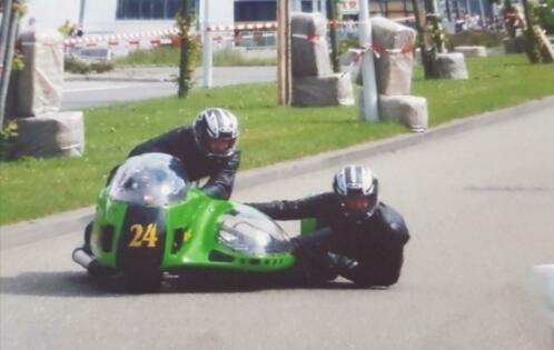 Kawasaki classic zijspan racers