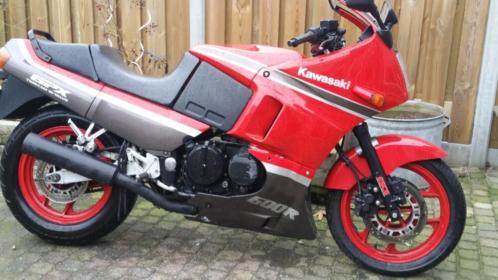 Kawasaki GPX600R twin cam 16v opknapper opmaak schuurvondst