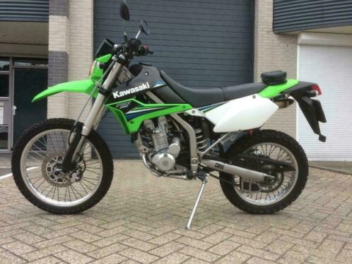 Kawasaki KLX250  BJ 11-2016 12500 km nieuwstaat klx250