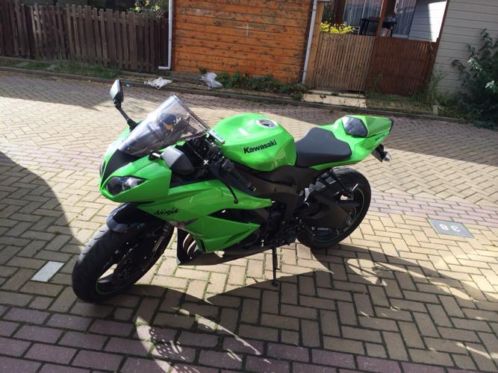 Kawasaki Ninja 2010. ZX6R