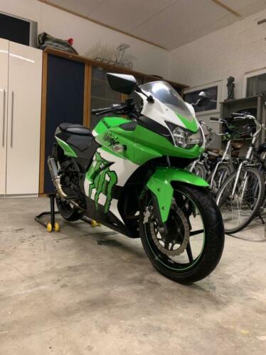 Kawasaki Ninja 250r A2 weinig kilometers groen 25 KW