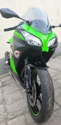 Kawasaki ninja 300 abs KRT ((( akrapovic carbonuitlaat )))