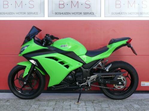 KAWASAKI NINJA 300 (bj 2014)