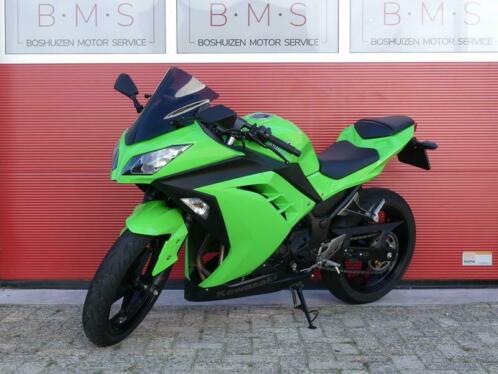 KAWASAKI NINJA 300 (bj 2014)