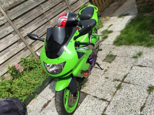 KAWASAKI NINJA 900 cc orginele groene kleur 