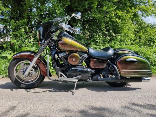 Kawasaki Vulcan 1500 Nomad custom