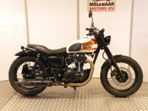 Kawasaki W800 Special Urban Tracker , Uniek Model