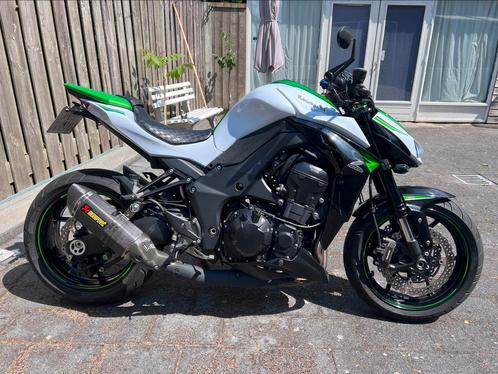 Kawasaki Z1000  akrapovic full  Nederlands motor  2017