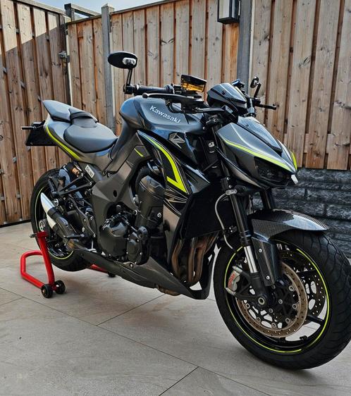 Kawasaki Z1000 R