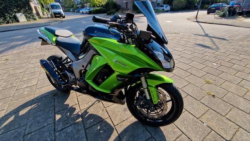 Kawasaki Z1000 SX in super staat met vol Akra lijn