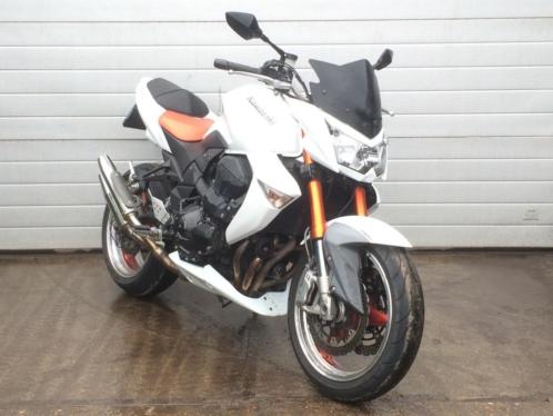 Kawasaki Z1000 Z 1000, Lage KM-stand