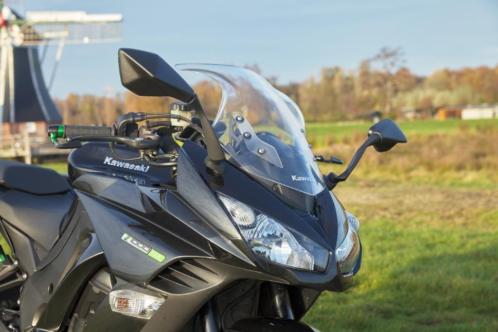 Kawasaki Z1000SX ABS KTRC Tourer b.j. 2015 met kofferset.