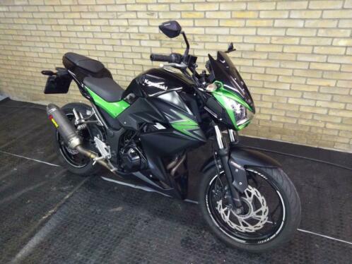 Kawasaki Z300 Performance Edition A2 ABS