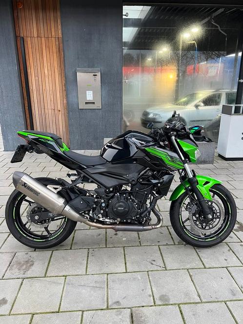 Kawasaki z400 2019 met een hoop extras