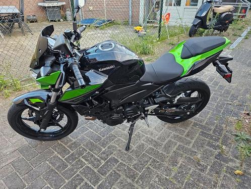 Kawasaki Z400 2023 748km geschikt als A2 motor