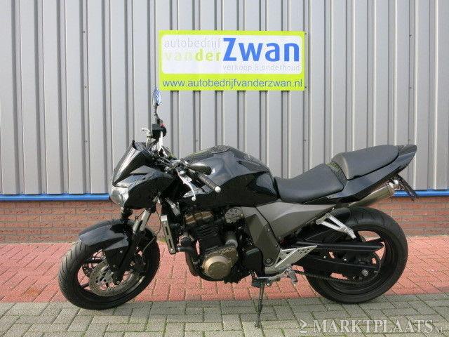 Kawasaki Z750 Naked bike Stalen reml. Nw Accu etc..Topstaat