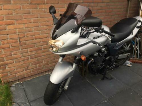 Kawasaki zr-7S  ZR7S 750cc 4-cillinder weinig km