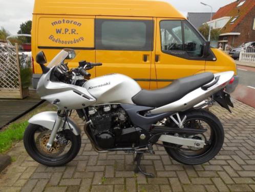 Kawasaki ZR7 mooie motoren voor een schappelijke prijs