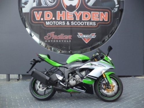 KAWASAKI Zx 6rr  636 KERSTSHOW MET TAX-FREE SHOPPEN OP KLE