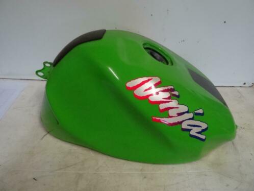 kawasaki zx 7 tank
