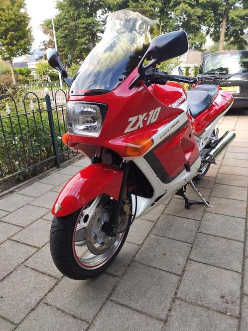 Kawasaki ZX10 1988 showroomstaat