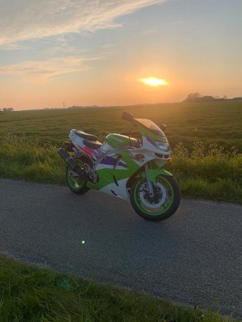 Kawasaki zx6r