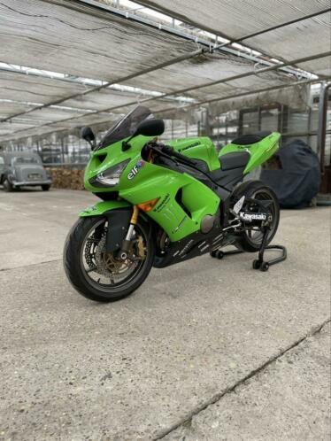 Kawasaki zx6r 636