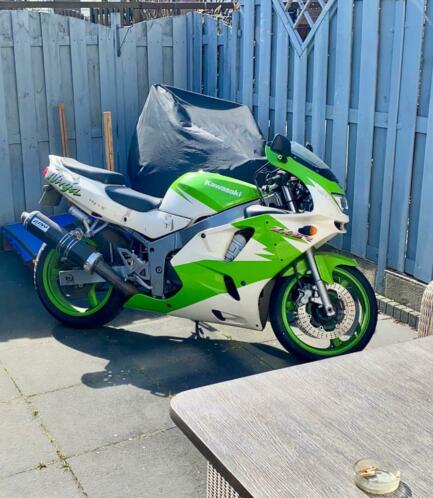 Kawasaki zx6r  groen wit