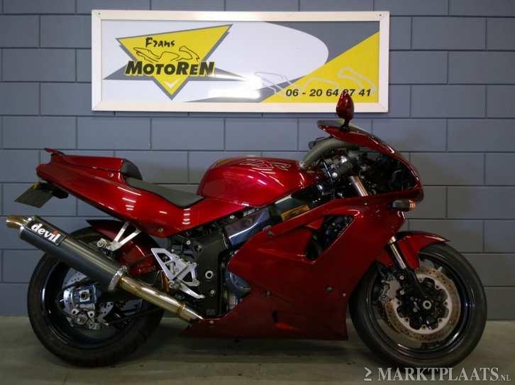 Kawasaki zxr 750 gereserveerd bj 1992 orginele nederlandse m