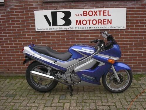 KAWASAKI ZZR 250 Geschikt voor rijbewijs A2 