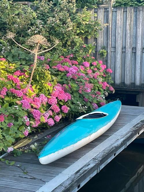 Kayak kano lichtblauw - met peddel